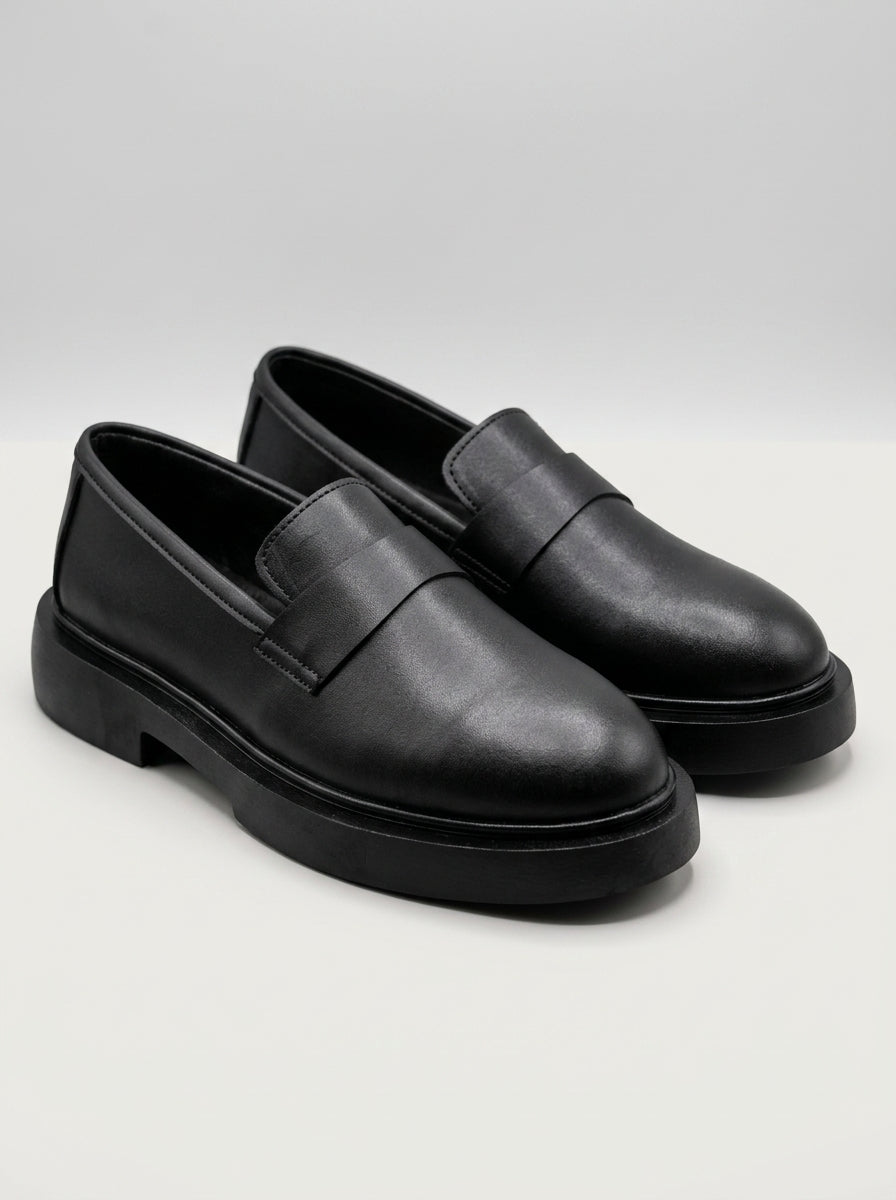 Brava Nero Loafers- Black