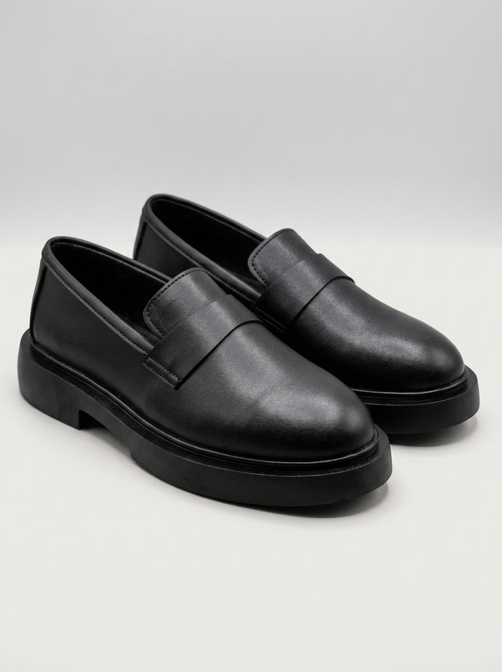 Brava Nero Loafers- Black